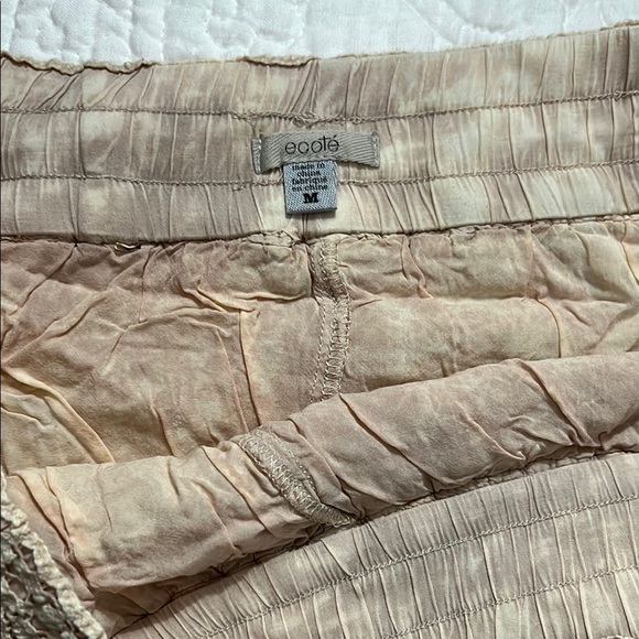 Ecoté Bohemian Crochet Shorts- Medium - Picture 2 of 2